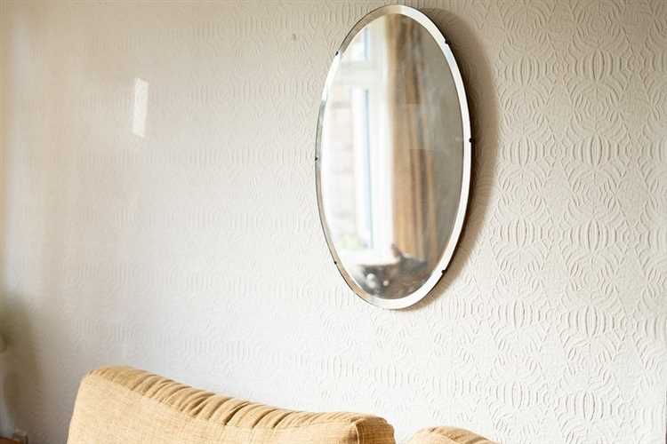 Методы крепления зеркала: крючки, подвесы и клеевые составы