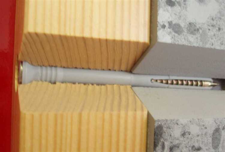 Подготовка поверхности кирпичной стены перед монтажом бруса