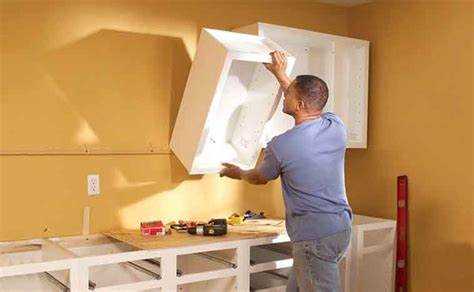 Подготовка дверцы и корпуса шкафа к установке