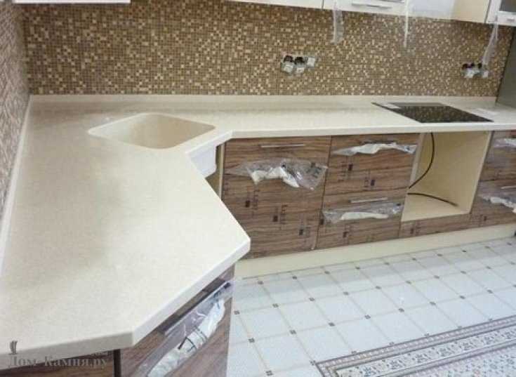 Правильное нанесение герметика для защиты от влаги и фиксации