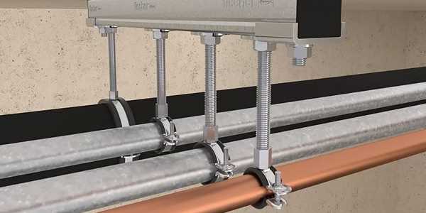 Подготовка поверхности стены для монтажа ПНД трубы