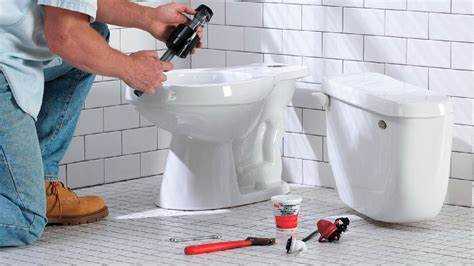 Как закрепить стульчак на подвесном унитазе