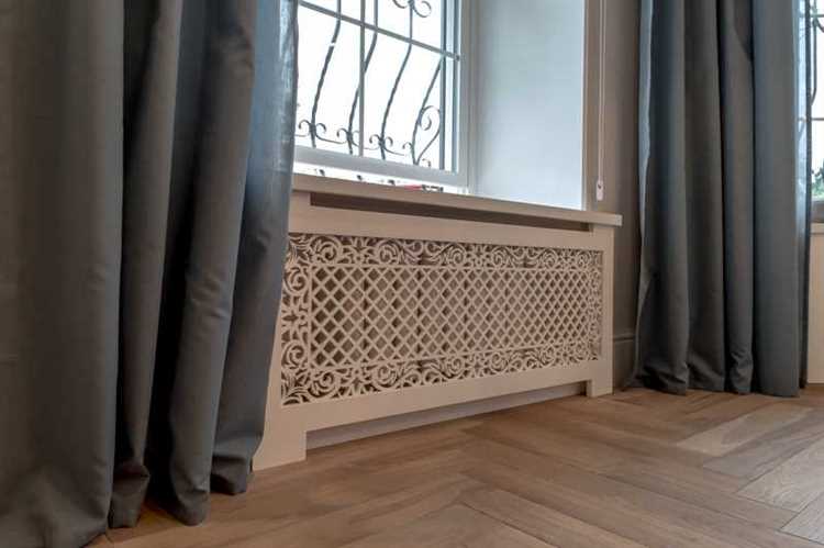 Как закрепить экран на петлях для быстрого доступа к батарее