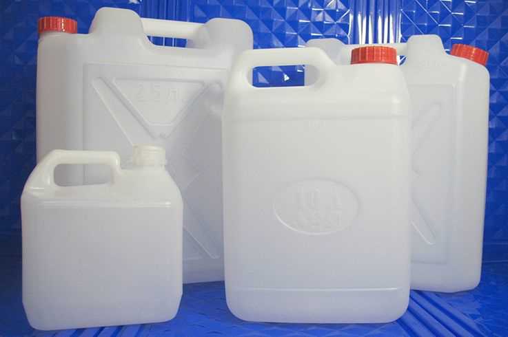 Подготовка канистры к сливу бензина