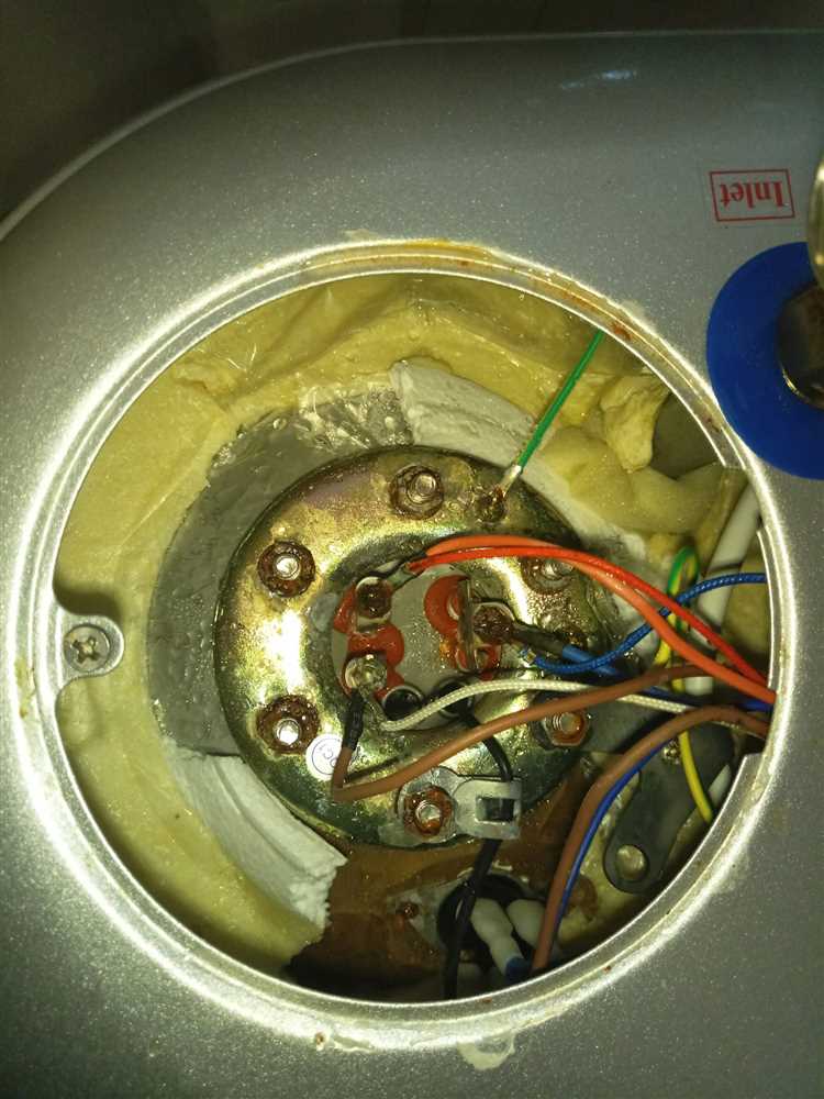 Как правильно слить воду из водонагревателя Термекс 50 л