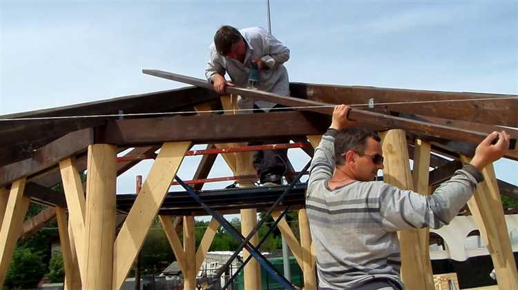 Техника установки стропил с соблюдением угла и размеров