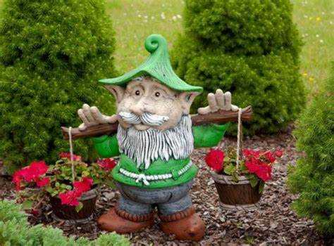 Регулярный уход и повторная обработка гипсовой фигуры после дождя