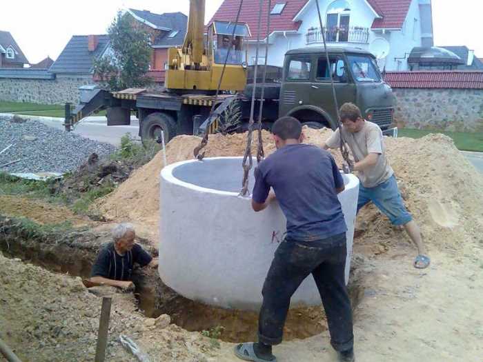 Фиксация трубы в отверстии с помощью монтажных составов