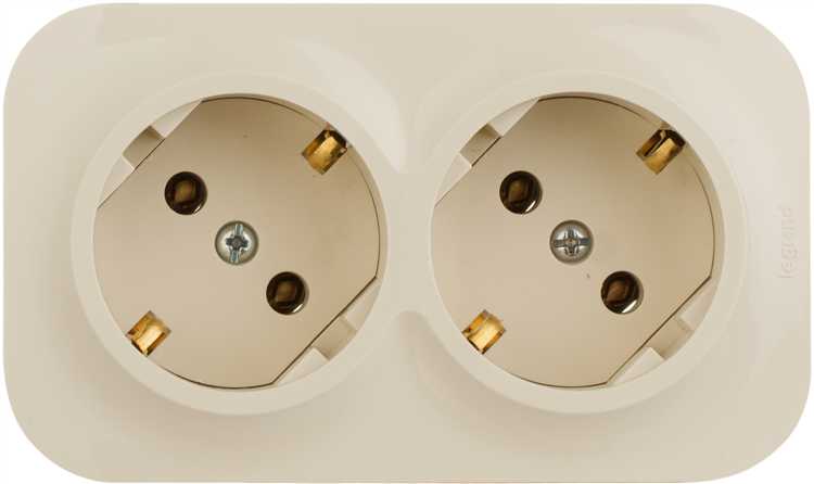 Механизмы крепления накладных розеток и их монтажные особенности