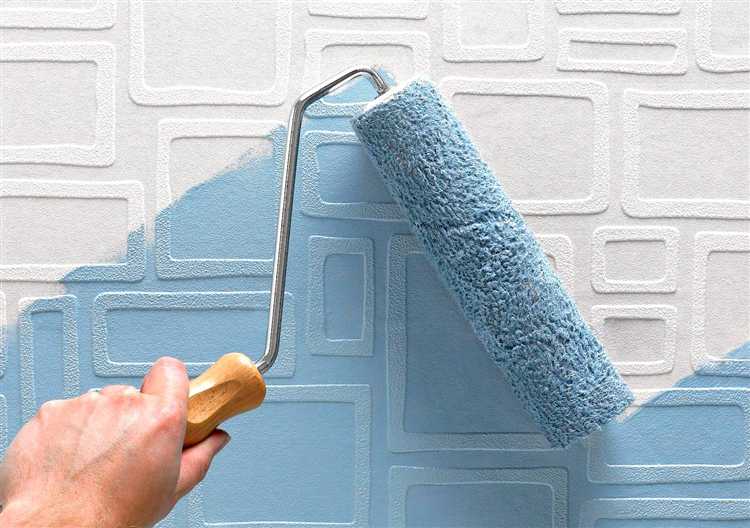 Как подобрать цвет краски с учётом структуры обоев