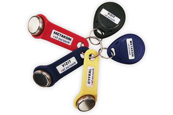 Как визуально отличить тип крепежа на плафоне