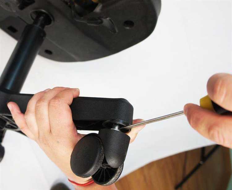 Проверка и очистка от загрязнений в области крепления колес