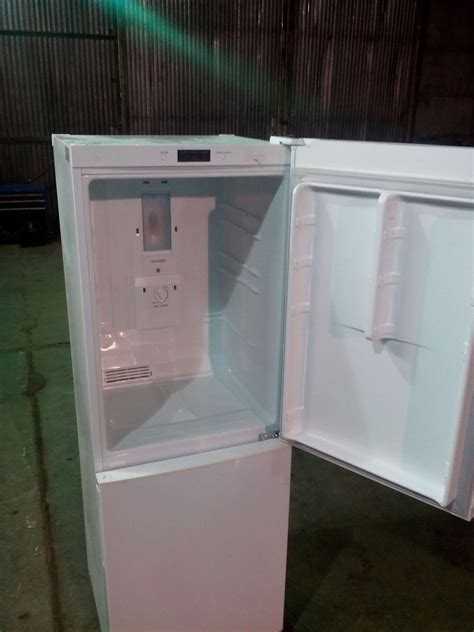 Процесс заправки фреоном: контроль давления и объема хладагента