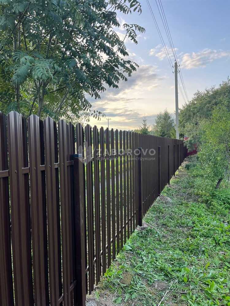 Обслуживание и ремонт заборов из евроштакетника в условиях производственной среды