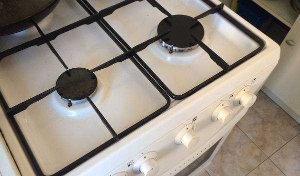 Какие ошибки при подключении плиты могут привести к поражению током