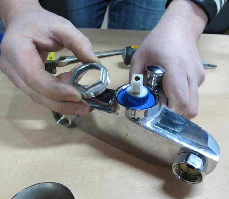 Проверка напора воды на входе в квартиру