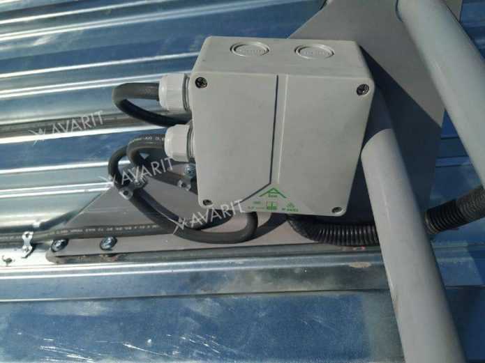 Как резистивный греющий кабель помогает избежать обледенения на крышах