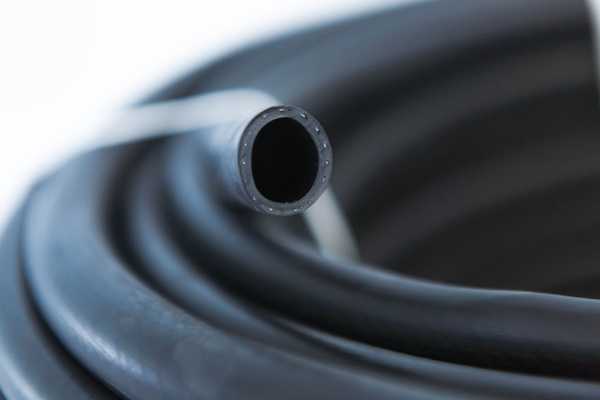 Устойчивость термоэластопластов к химическим веществам и маслами