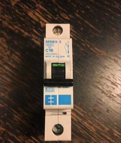 Очистка и осмотр внутренних компонентов на наличие износа